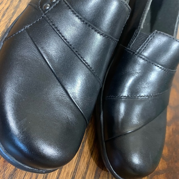 Clarks Women's May Marigold Slip-On Loafer Black Sz 6M - Picture 4 of 15